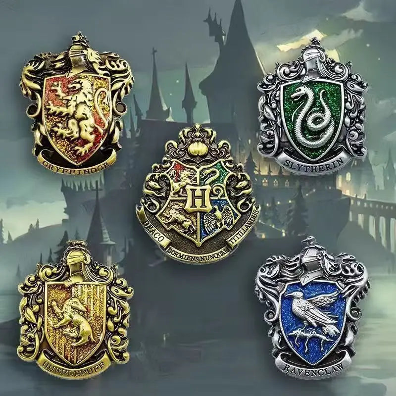 Hogwarts Hausanstecker | Gryffindor, Slytherin, Hufflepuff oder Ravenclaw Brosche