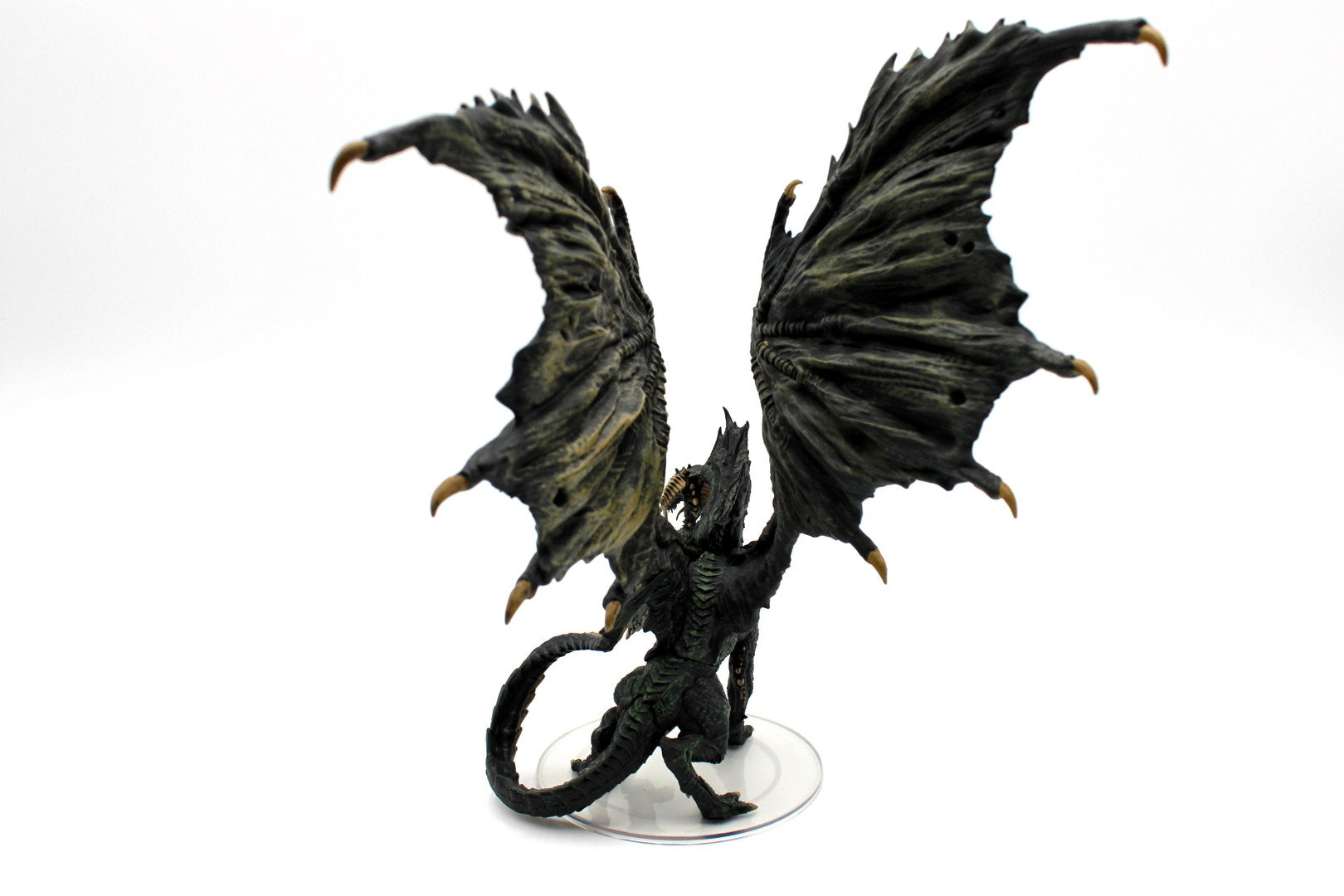 D&D Icons of the Realms: Adult Black Dragon Premium Figure