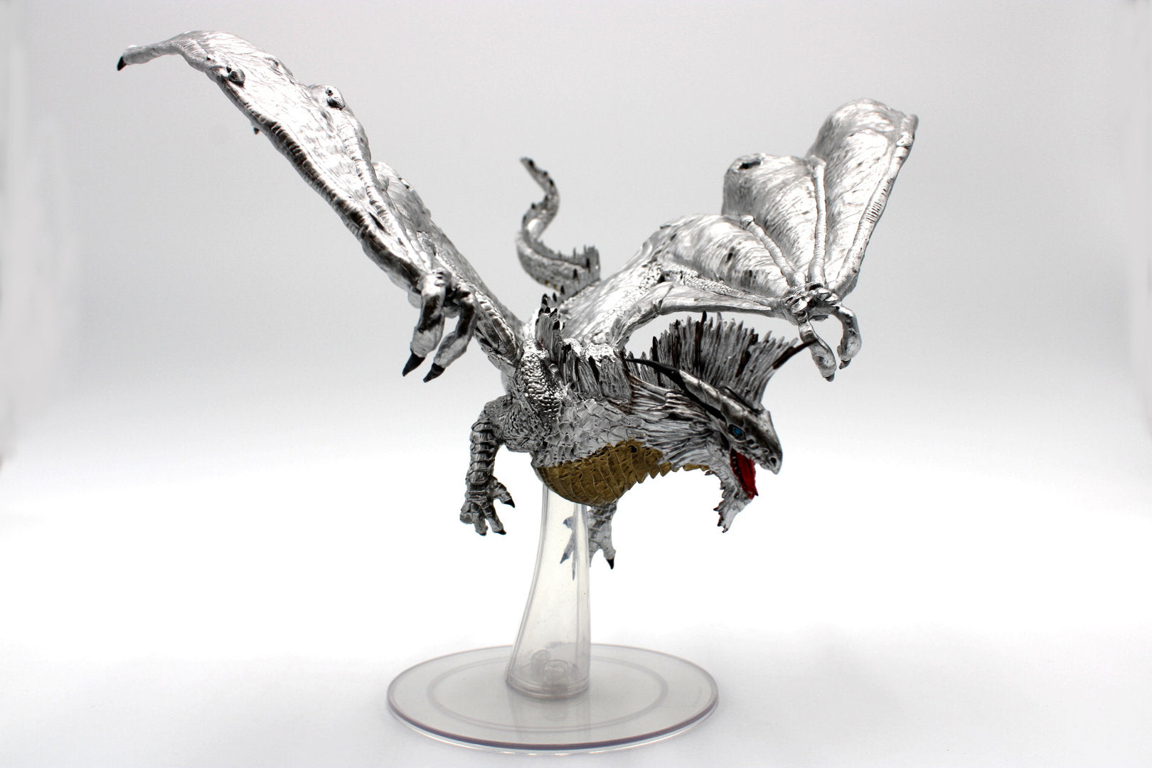 Adult Silver Dragon - D&D Icons of the Realms Premium Figure