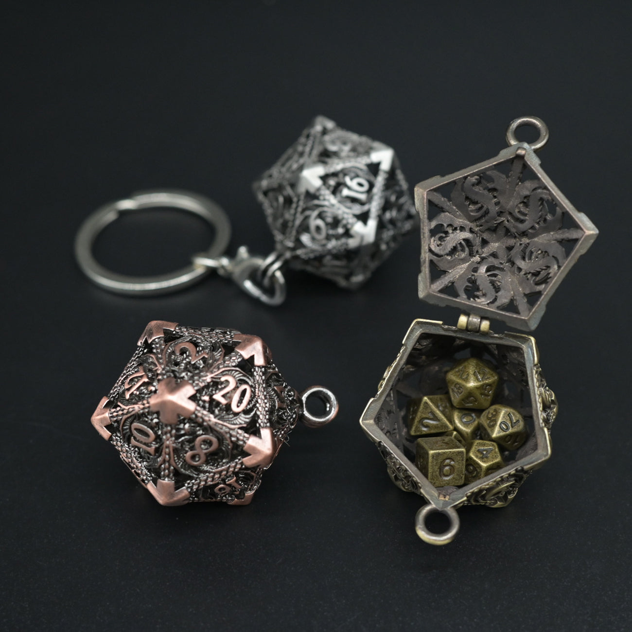 D20 Schlüsselanhänger - Keychain | Mit 7 Würfeln | verschiedene Farben