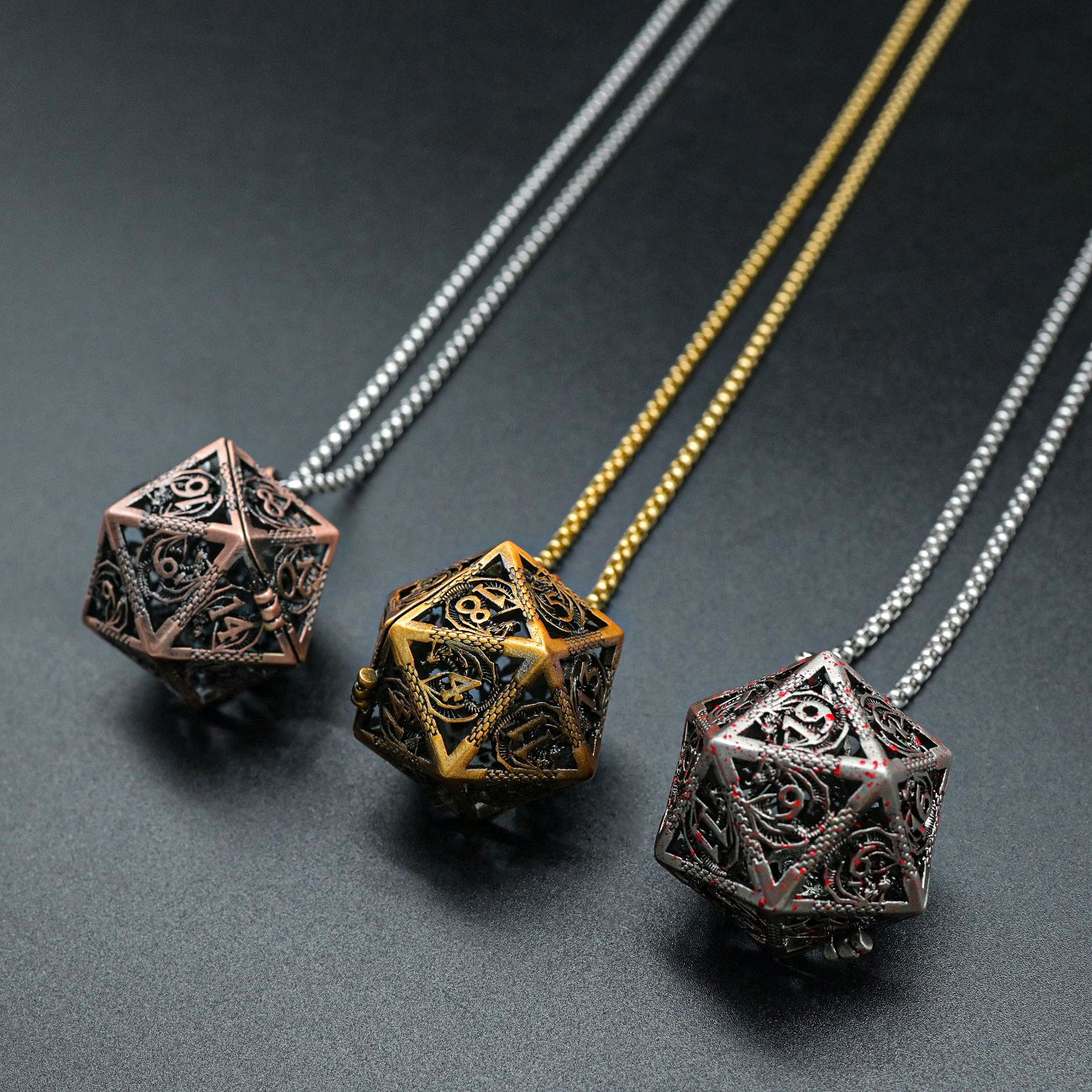 D20 Würfelkette Bronze | mit Würfeln | Aufklappbar aus Metall | Halskette