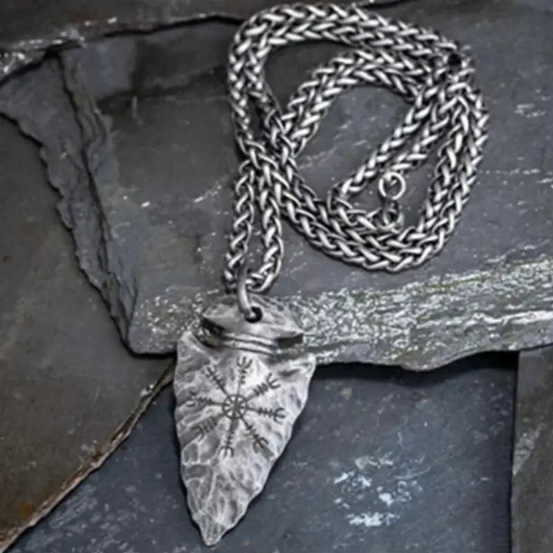 Runenstein Pfeilspitzen Kette | Halskette Silber