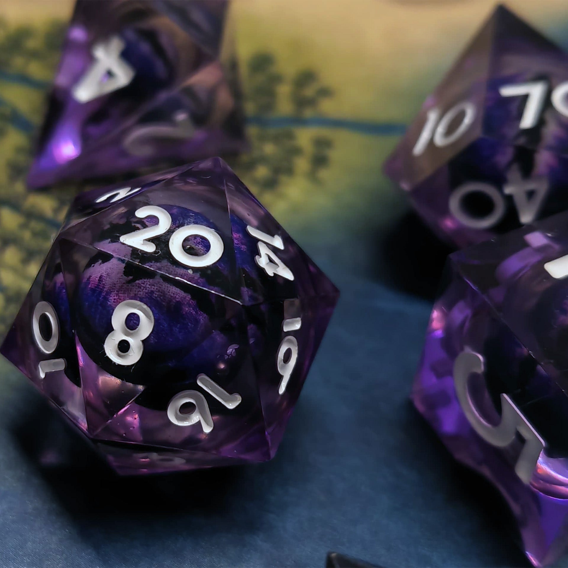Drachenaugen Würfel mit flüssigem Kern | Violett | Set 7-Teilig