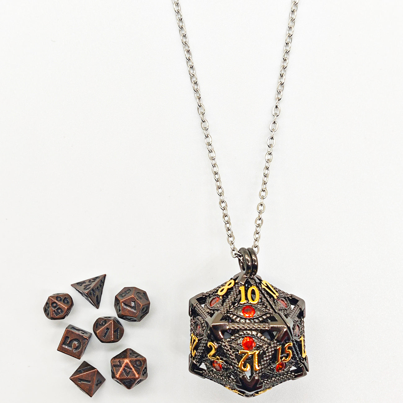 Dragon Eye D20 Kette inkl. Mini-Würfelset | Aufklappbar aus Metall | Halskette