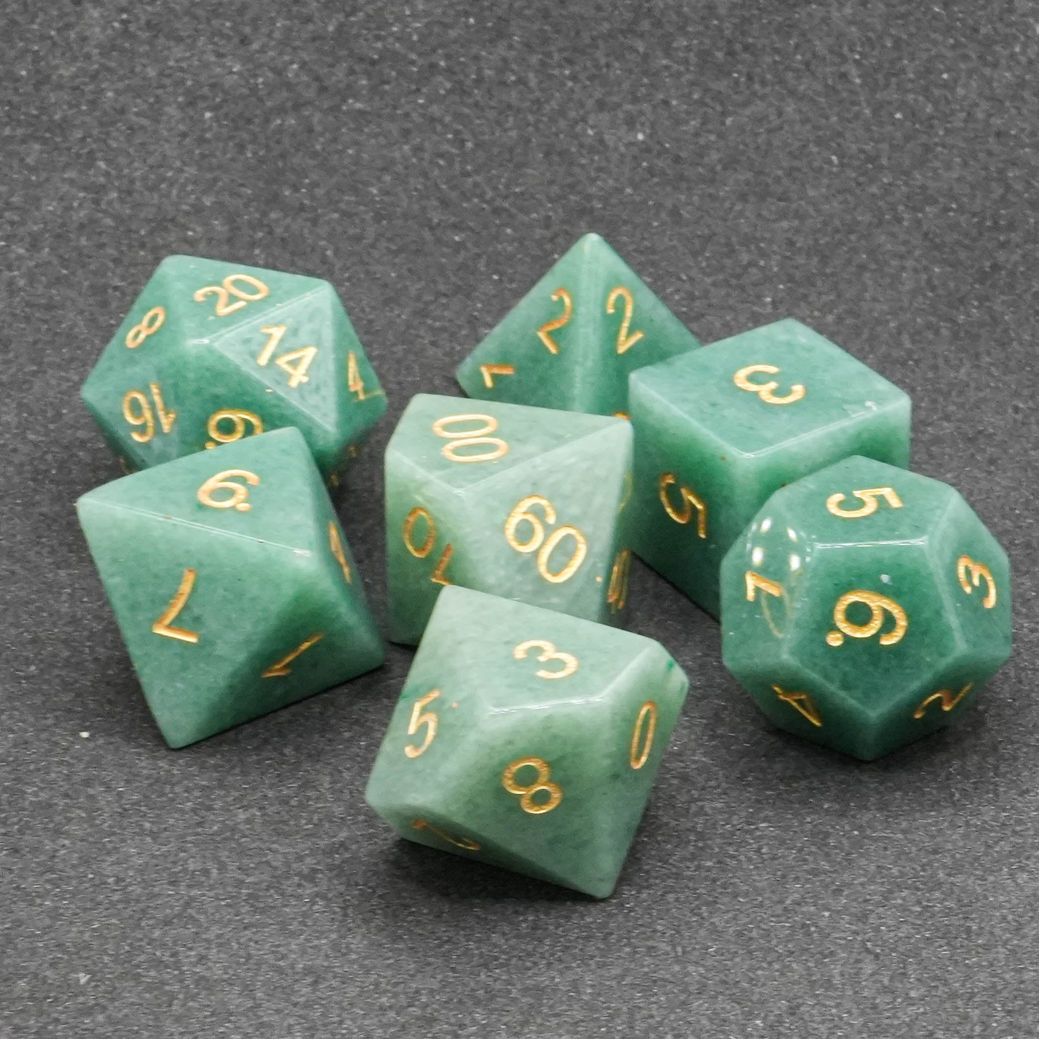 Jade Gemdice Set - Edelsteinwürfel | 7-teiliges Premium Würfelset mit Würfelbeutel