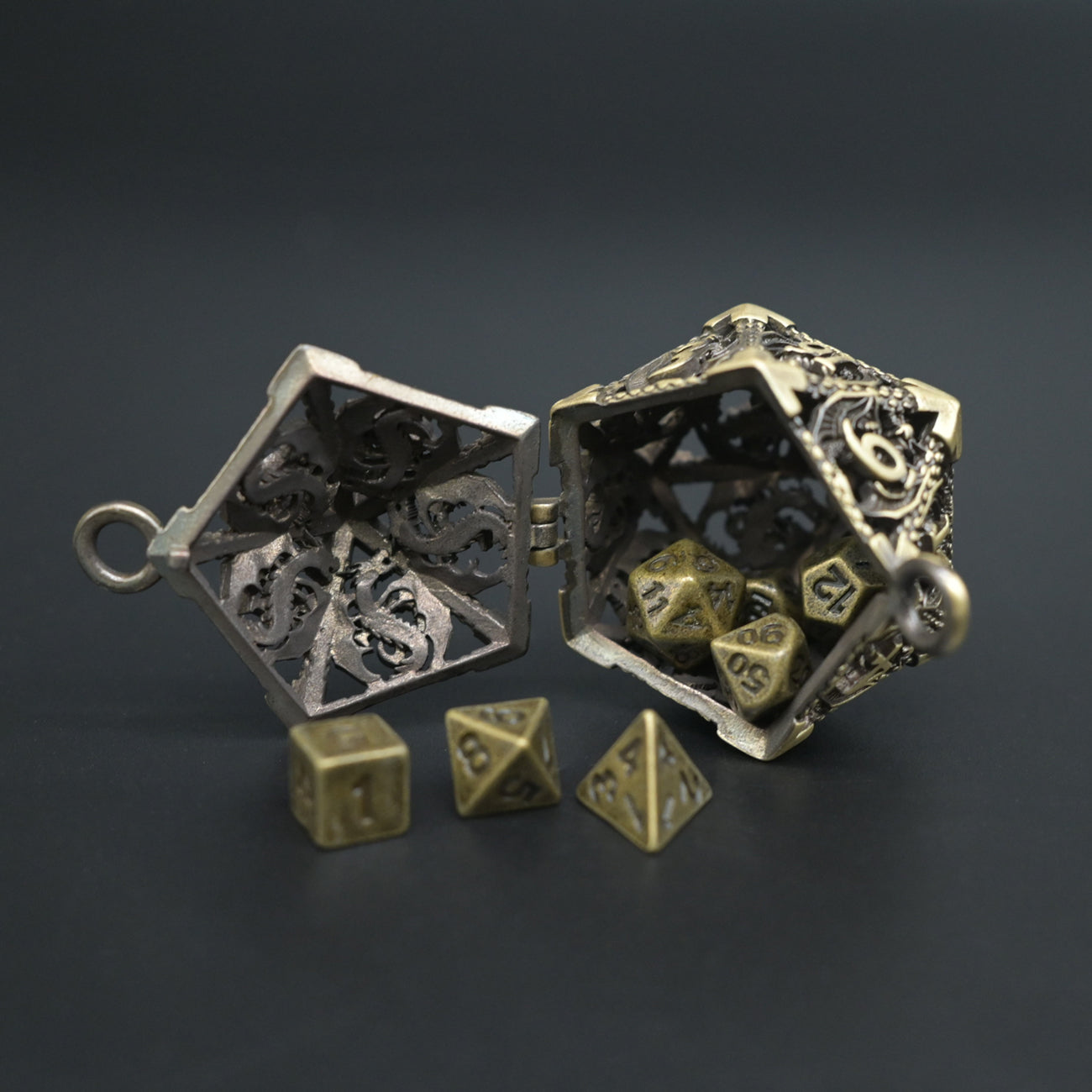 D20 Schlüsselanhänger - Keychain | Mit 7 Würfeln | verschiedene Farben