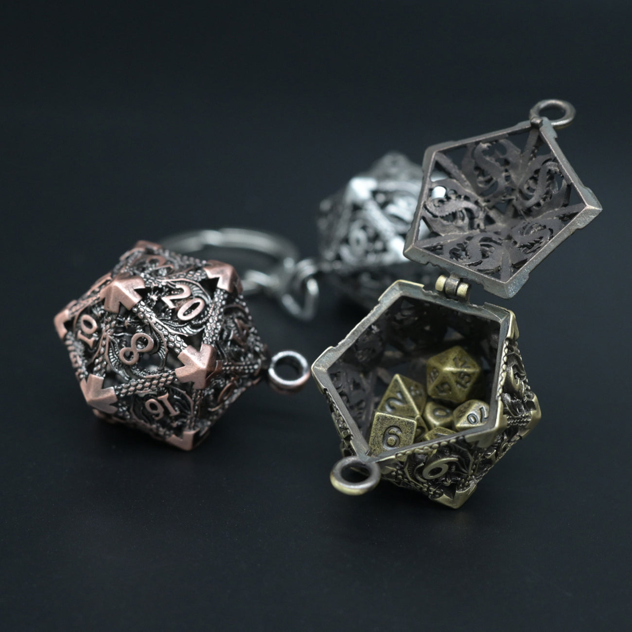 D20 Schlüsselanhänger - Keychain | Mit 7 Würfeln | verschiedene Farben