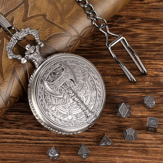 Silberaxt - Würfel Taschenuhr | inkl. 7 teiliges Mini Metallwürfelset