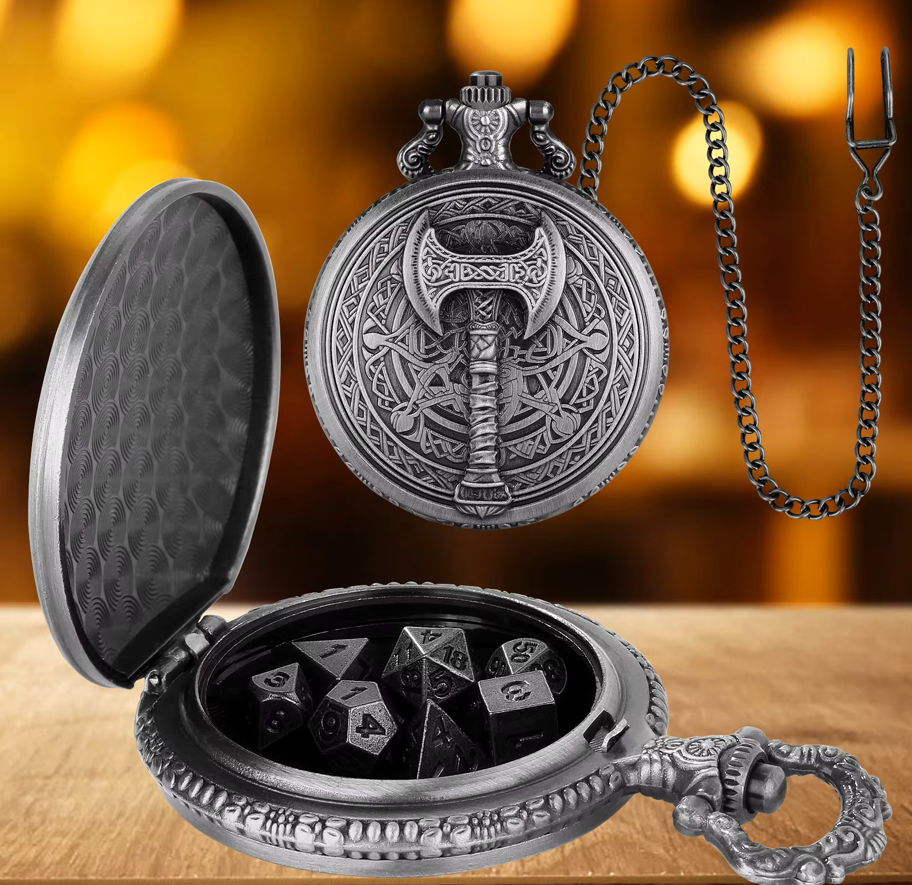 Silberaxt - Würfel Taschenuhr | inkl. 7 teiliges Mini Metallwürfelset