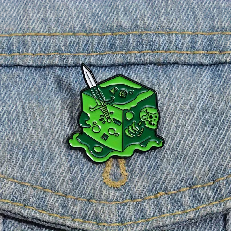 Gelatinous Cube | Emaille Brosche | Anstecker