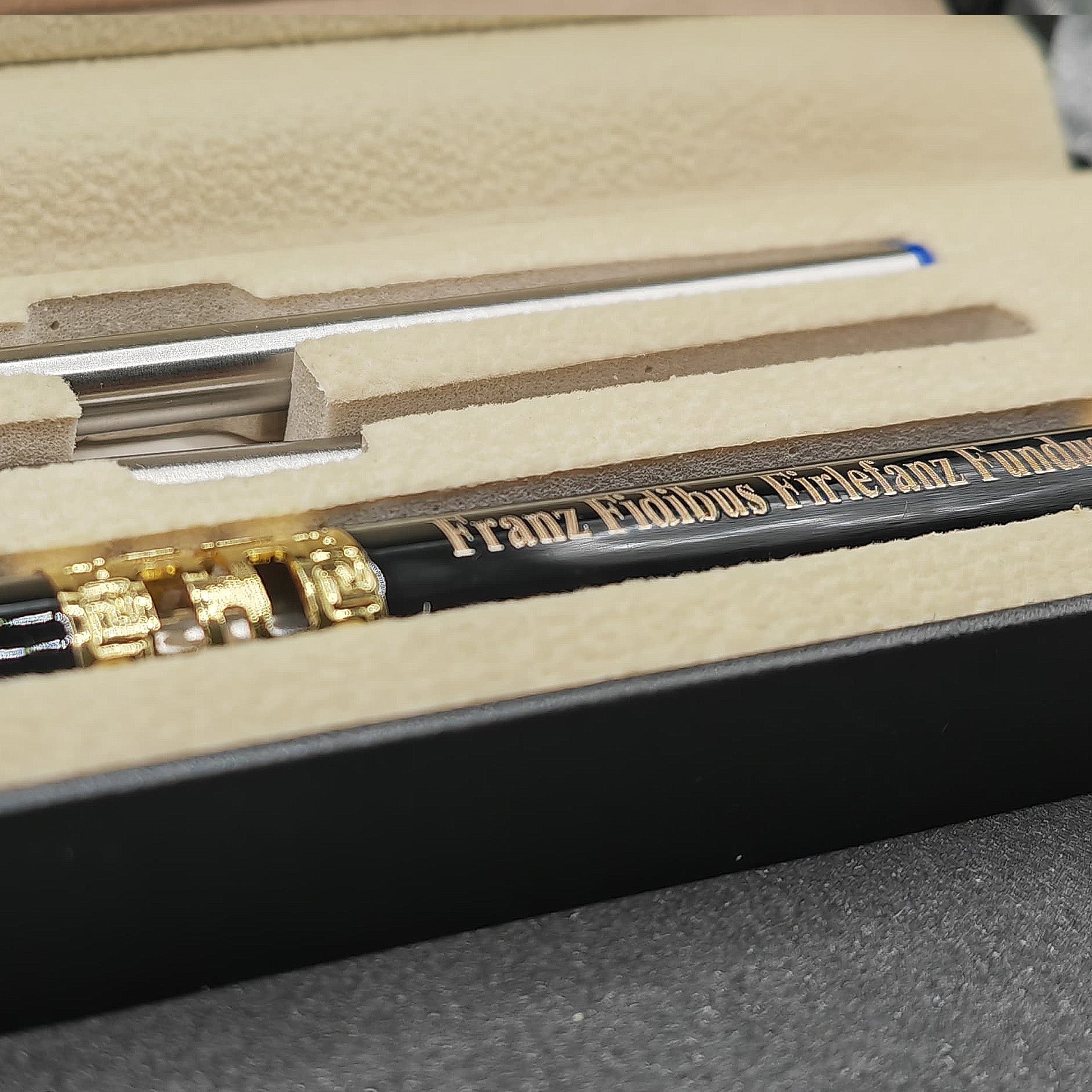 Franz Fidibus Firlefanz Fundus - QUEST Stift im Tintenrollerset | inkl. Etui und Ersatzpatronen