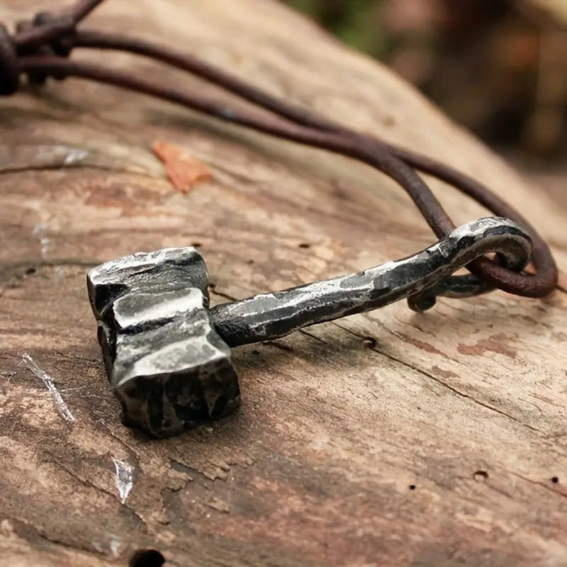Mjolnir Hammer Halskette